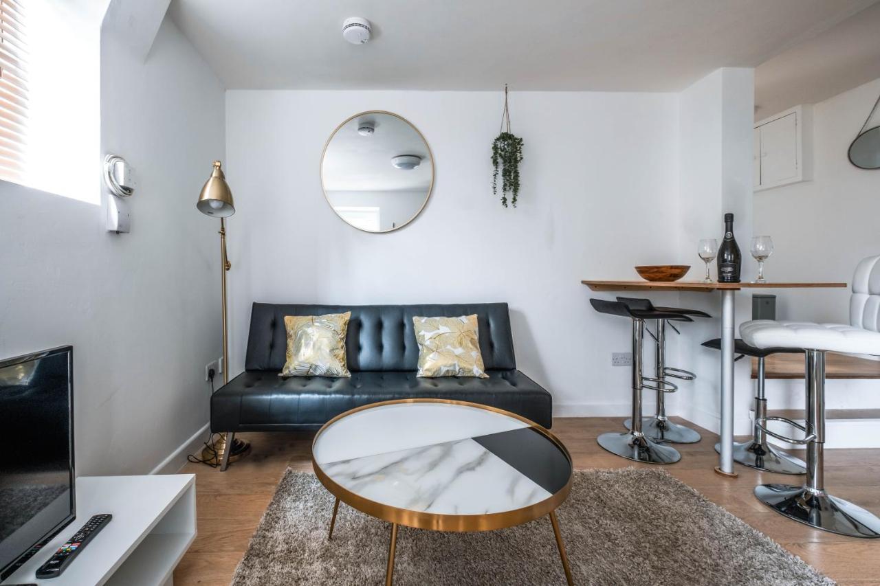 Cosy Flat In Free Parking Area, Next To Bus Stop Brighton Exteriör bild